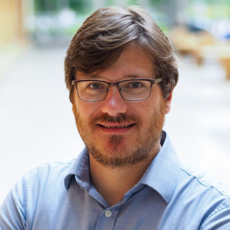 Headshot of researcher Mauricio Ponga